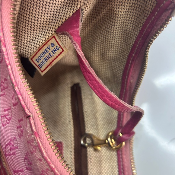 Dooney & Bourke Vintage Pink Canvas/ Leather Signature Hobo Shoulder Bag- REHAB - Picture 15 of 16